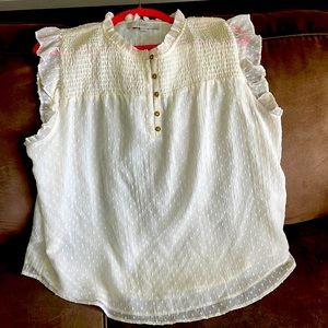 LOFT- sleeveless winter white top.